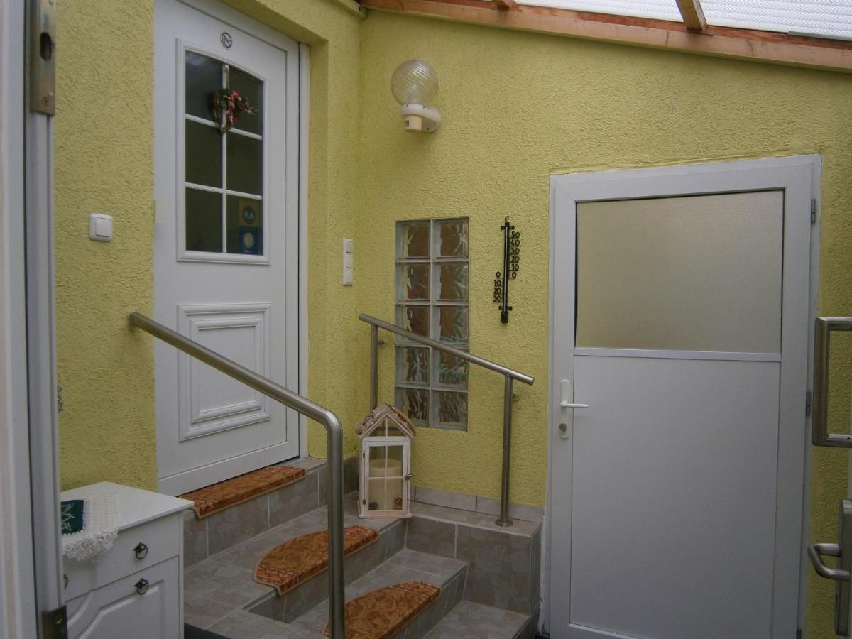 Appartement Der Fruehe Vogel à Plaue  Extérieur photo